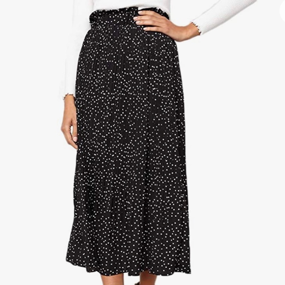 Black & White Polka Dot skirt with pockets, M